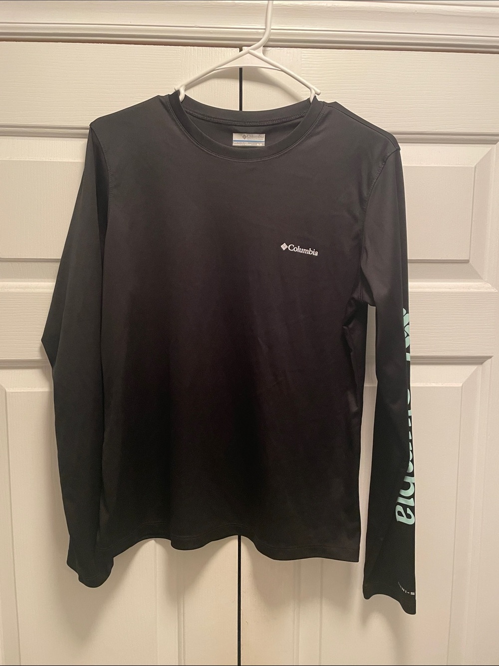 Columbia Black Long-Sleeve Performance Tee with Teal Sleeve Logo